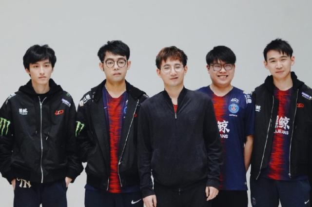 一路逆袭闯 一路逆袭闯